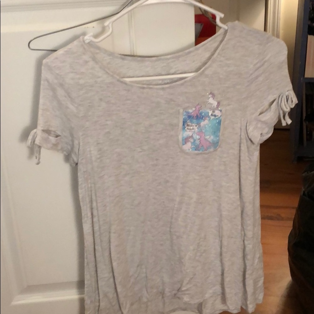 flowy super soft justice tee